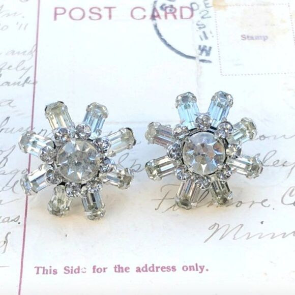 VINTAGE CRYSTAL CLIP-ON EARRINGS   - Picture 1 of 4